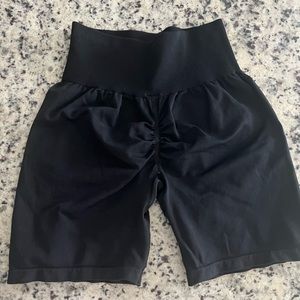 Black booty scrunch shorts